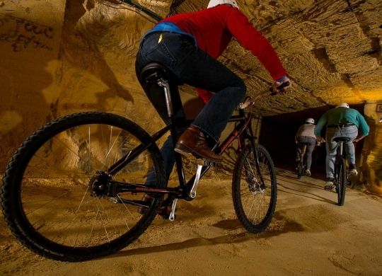 groepen activiteit fietstour grotten limburg valkenburg 